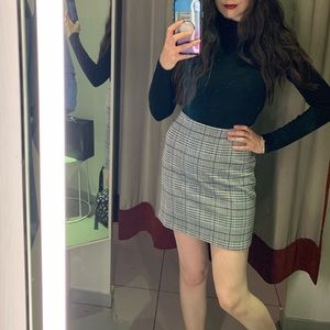 H&M plaid mini skirt new without tags